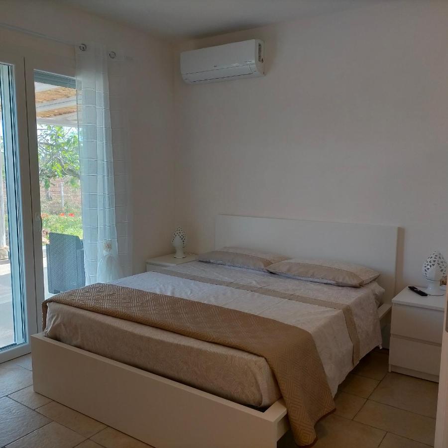 M&M Luxury Villa Maruggio Bagian luar foto